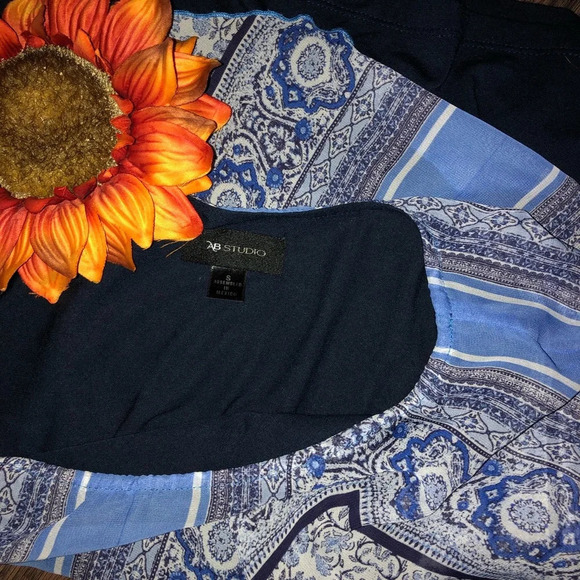 🦋B2G1🦋A.B. STUDIO Popover Paisley Print Navy Top SMALL - Picture 8 of 9
